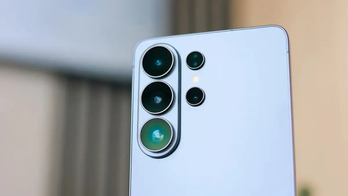 New Leak Reveals Samsung Galaxy S27 Ultra Camera Details